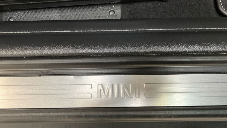 MINI Hatchback 1.5 Cooper Exclusive 3dr Auto Petrol Hatchback